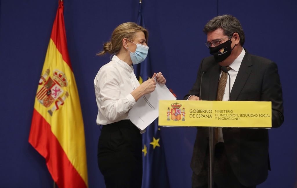 Yolanda Díaz y José Luis Escrivá, durante la rueda de prensa conjunta que ofrecieron en Madrid.