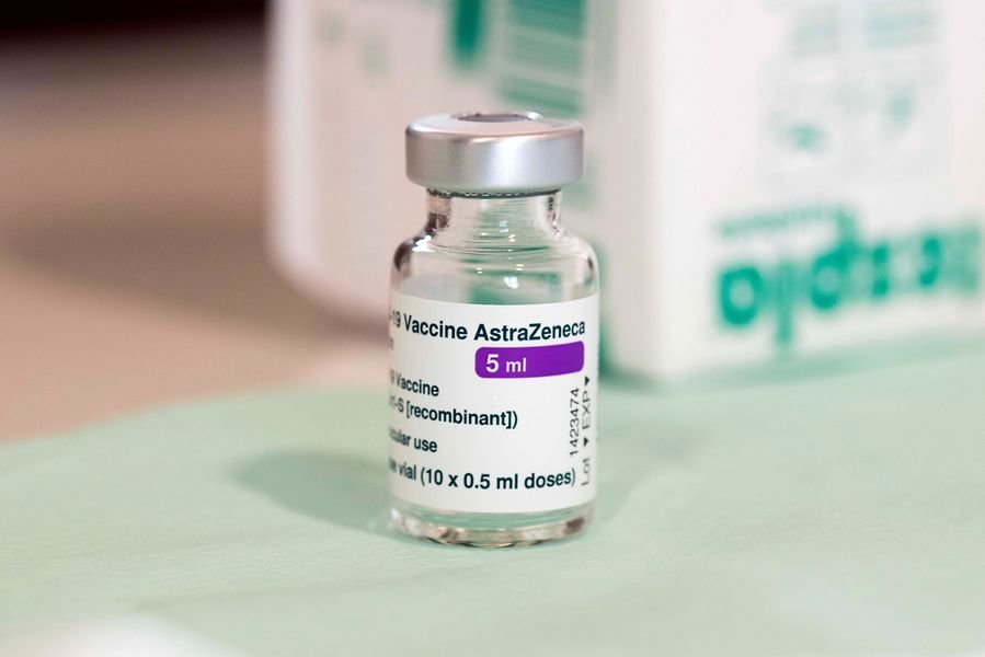 Una de las dosis de la vacuna AstraZeneca desarrollada por la Universidad de Oxford.