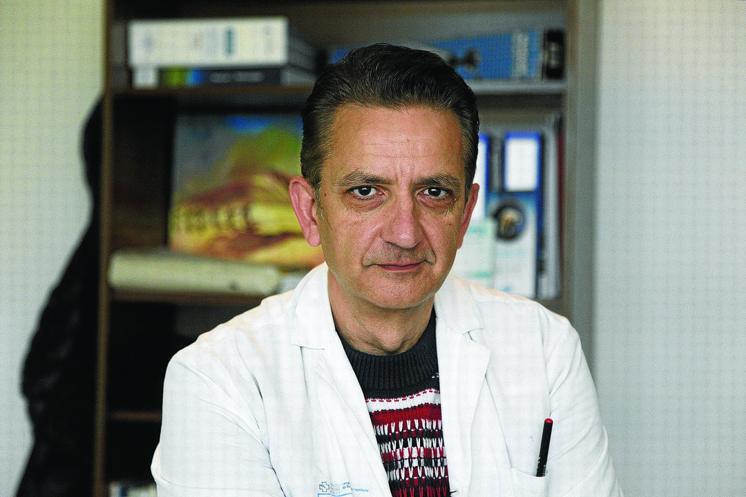 El jefe de Psiquiatría en el Complexo Universitario Hospitalario de Ourense (CHUO), Luis Docasar Bertolo.