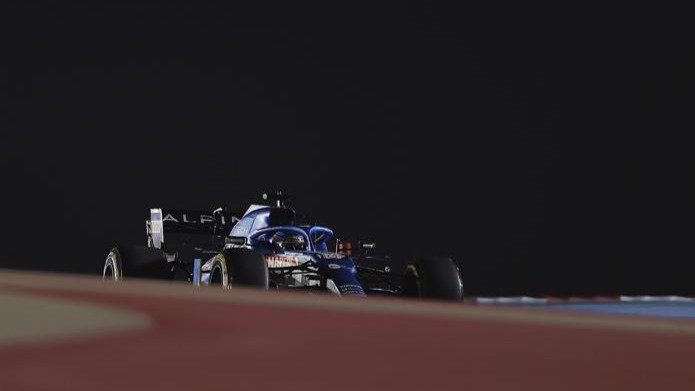 Fernando Alonso tuvo una buena salida y llegó a rodar en la séptima plaza, pero poco a poco fue perdiendo puestos y acabó abandonando por un problema técnico.