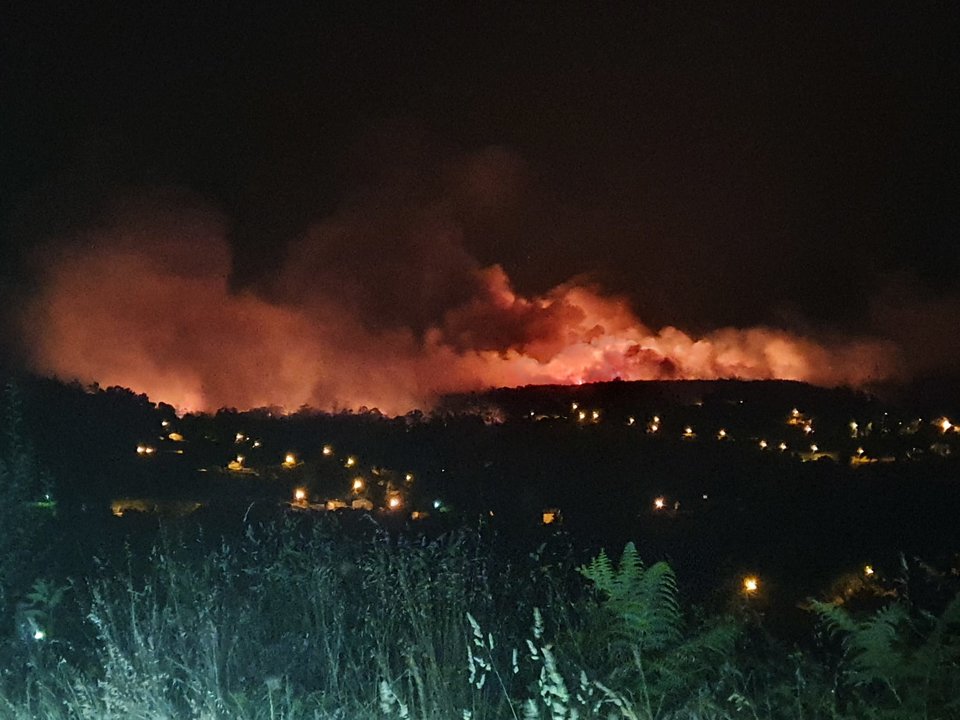 El incendio producido anoche en Salvaterra.