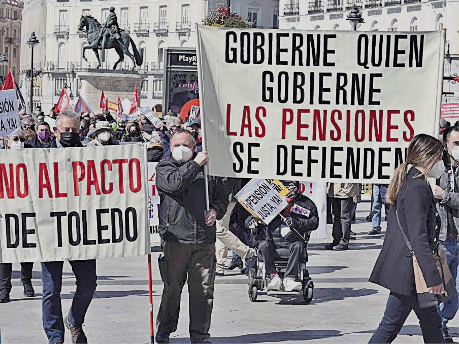 Manifestación en Madrid a favor del mantenimiento del sistema público de pensiones.