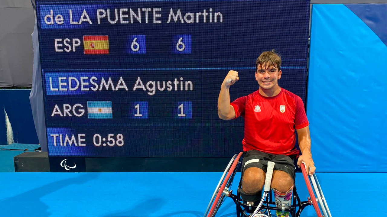 El vigués Martín de la Puente, número 11 del mundo, venció al argentino Agustín Ledesma en menos de una hora en la primera ronda.