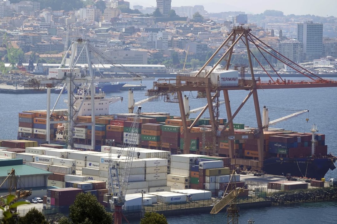 Portacontenedores, exportación, importación, puerto de Vigo. // Vicente Alonso