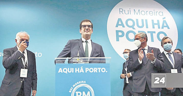 Rui Moreira, celebrando su tercera victoria como alcalde de Oporto.