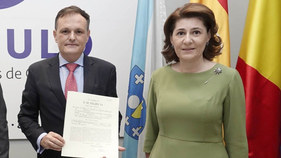 El nuevo cónsul Diego Esquer y la embajadora Gabriela Dancau.