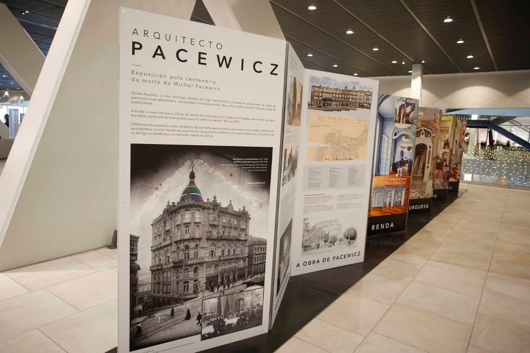 La exposición de Pacewicz en Vialia. // J.V. Landín