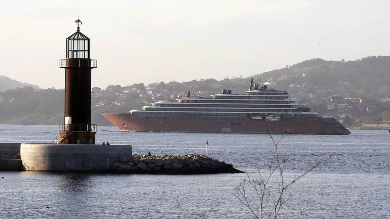 El ‘Evrima’ pasará a la historia del naval de España por ser el primer y, hasta el momento, el único crucero construido en nuestro país. Se hizo en su mayor parte en Barreras, pero se está terminando en Santander.