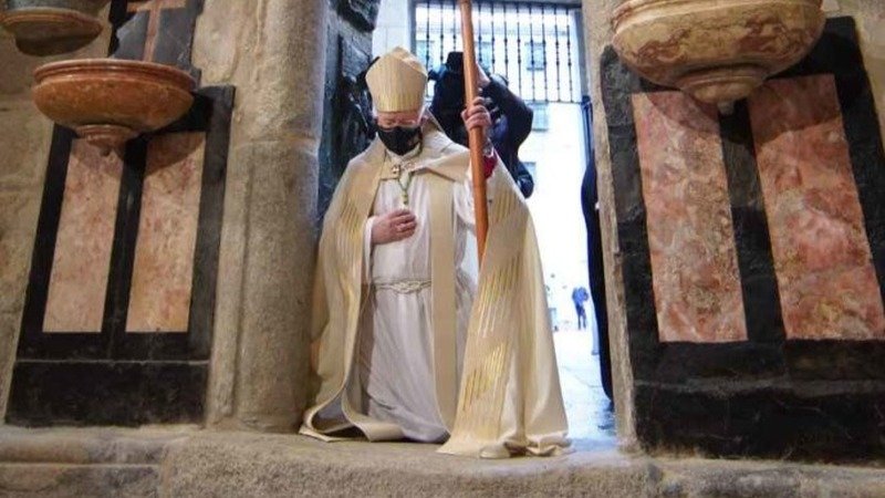 Monseñor Barrios, en la apertura de la Puerta Santa.