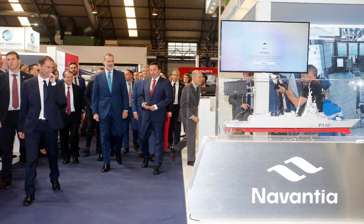 Felipe VI, en la inauguración de Navalia, la feria del sector naval. // Vicente Alonso