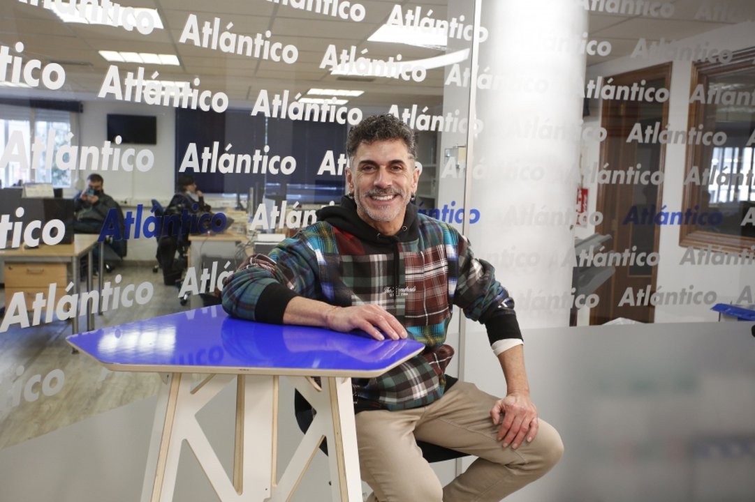 Xisco Feijóo presentó su disco “Peixe” en Atlántico TV.