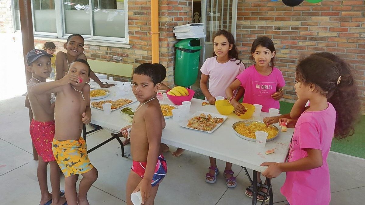 Durante una de las fiestas que organizaron juntas las familias de acogida de Vigo para que los niños pudieran pasar la tarde juntos.
