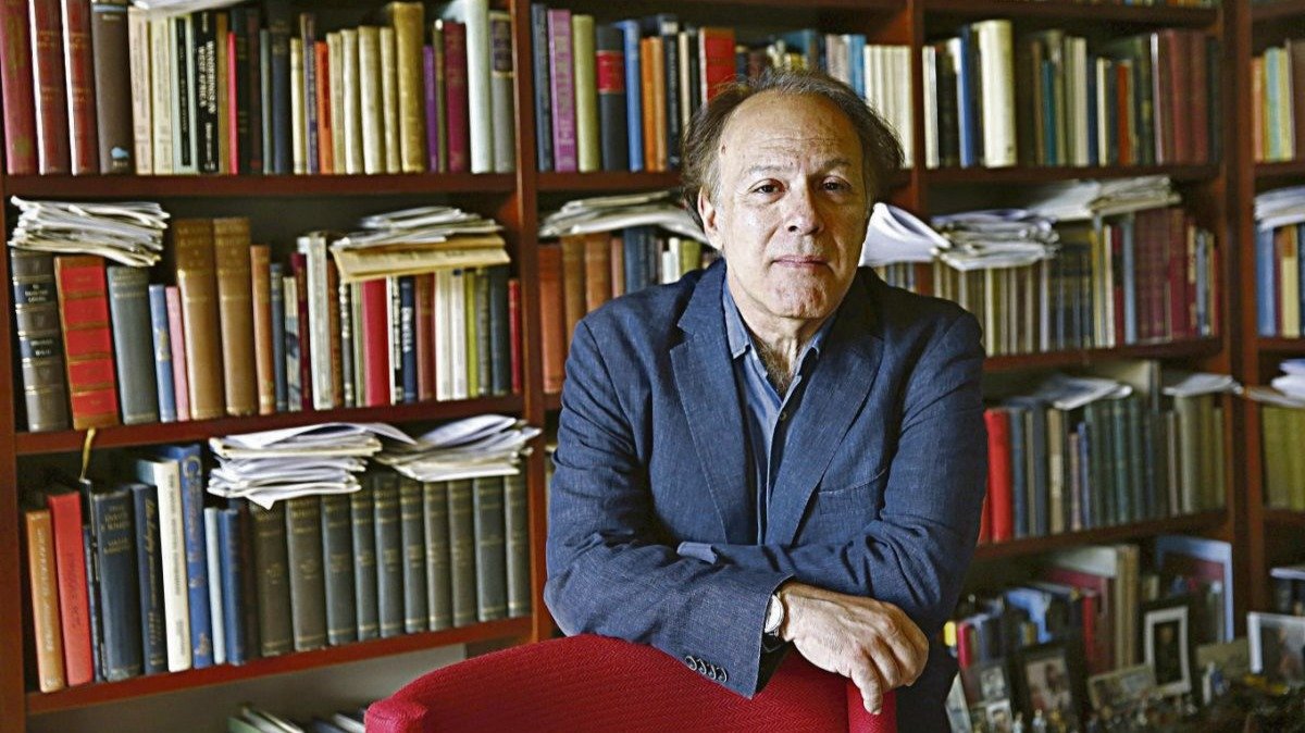 El escritor Javier Marías, en una foto tomada en su domicilio.