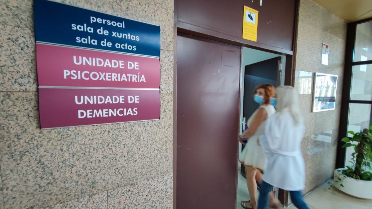 La Unidad de Demencias está situada junto a la entrada principal del Hospital do Meixoeiro.