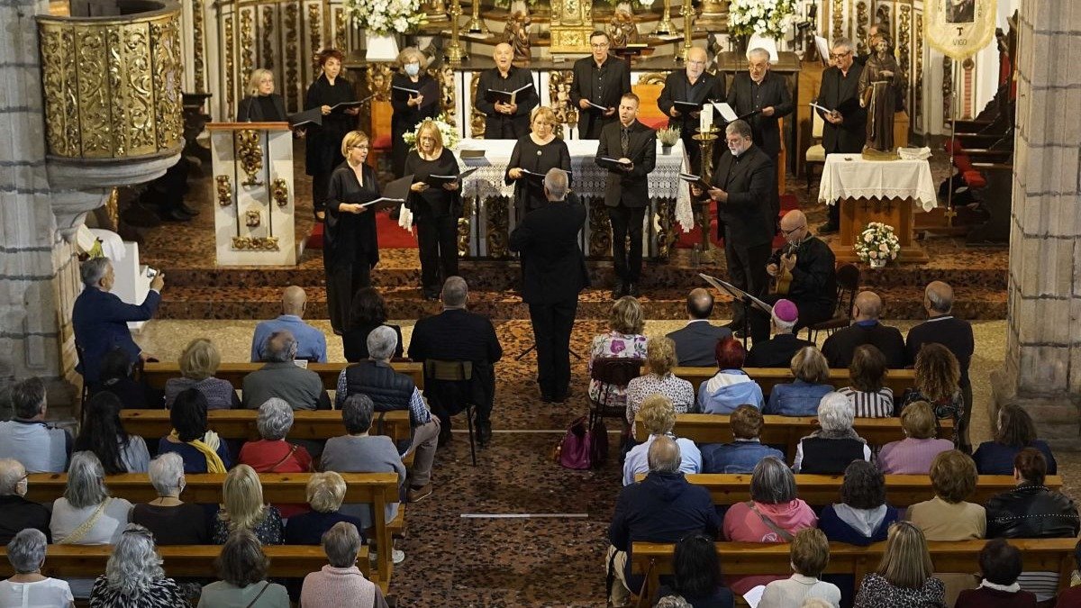 La iglesia de San Francisco acogió el concierto “Canticum”, del compositor Ángel Barja.