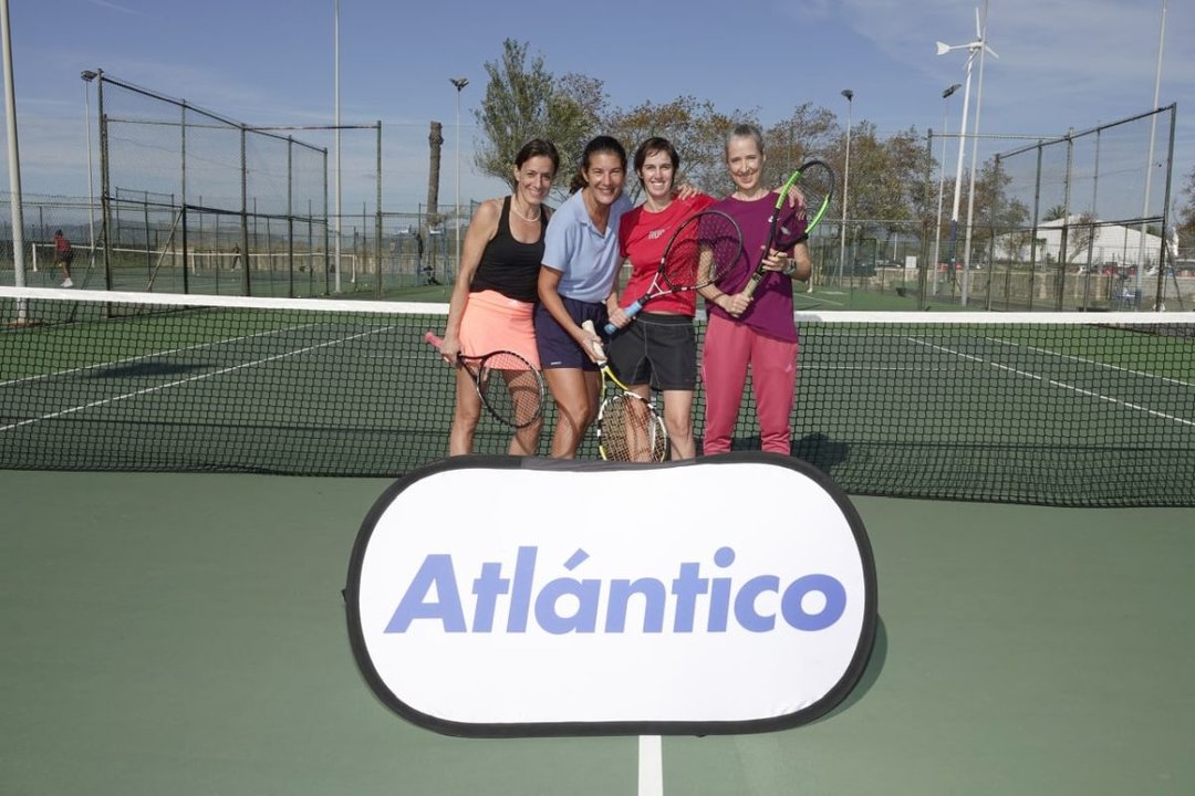 El cuadro de dobles femenino se resolvió ayer con el último choque y la victoria de Erica Díaz y Marta Gayoso.