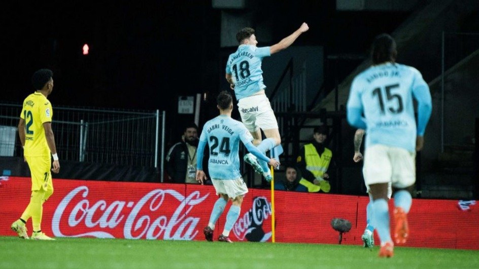 Larsen festeja el gol logrado el pasado viernes ante el Villarreal, el primero en Liga del noruego.