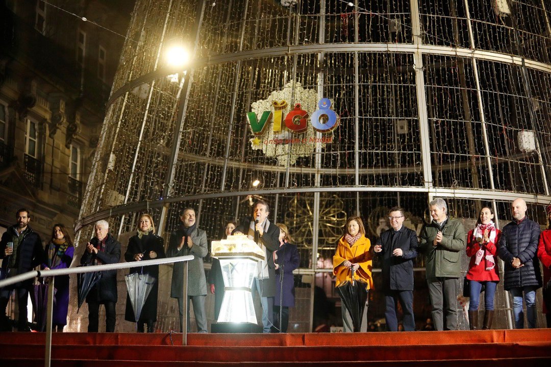 Apagado de las luces de Navidad en Vigo. // J.V. Landín