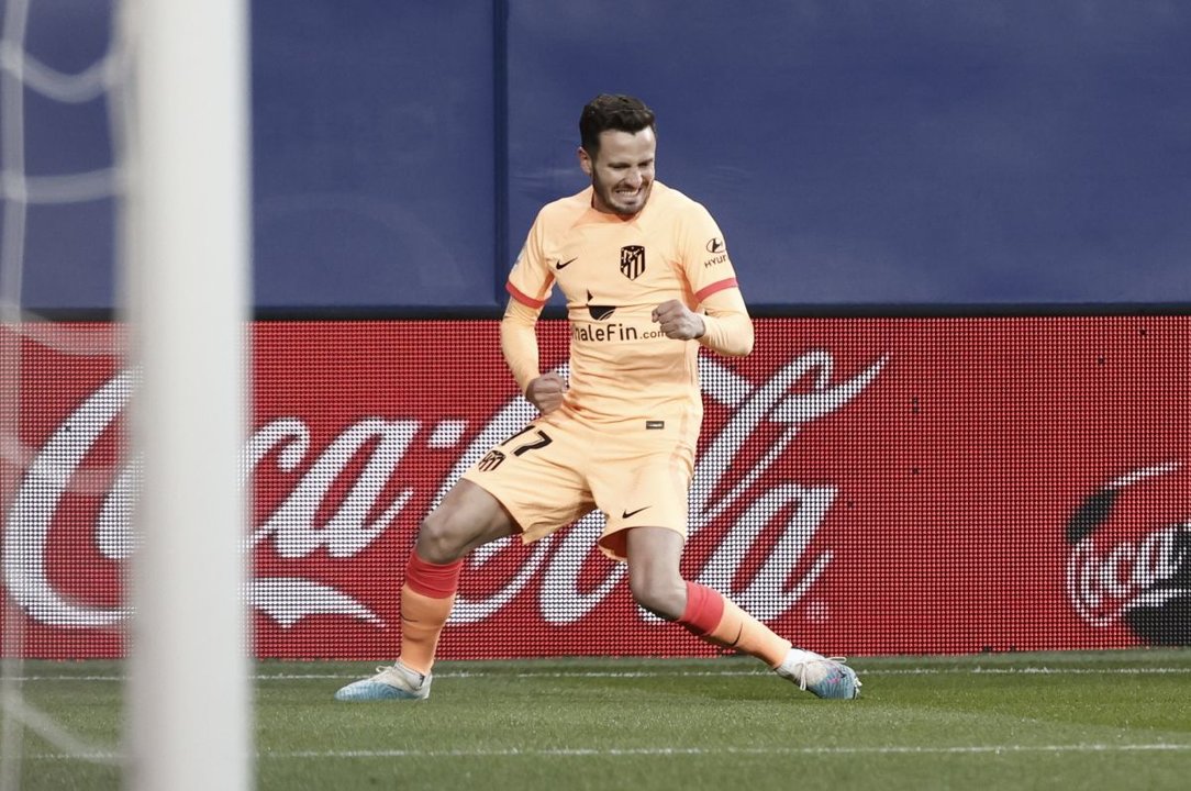 Saúl Ñíguez celebra su gol.