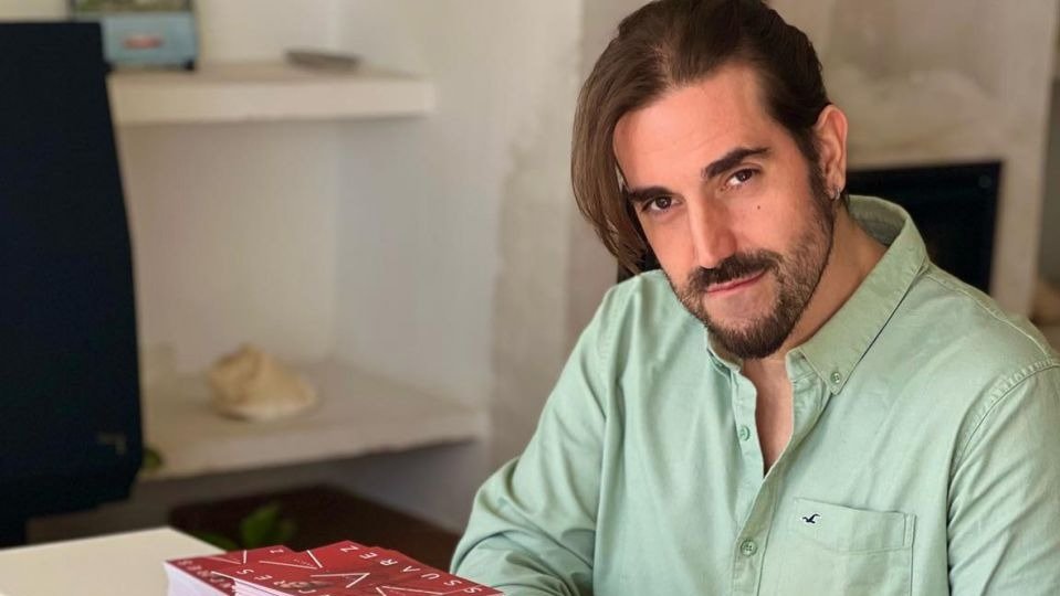 Andrés Suárez firmará esta tarde su nuevo disco en Vialia.
