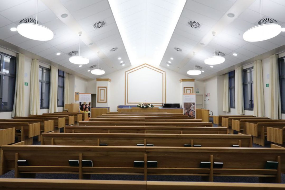 Imagen de archivo de una iglesia.