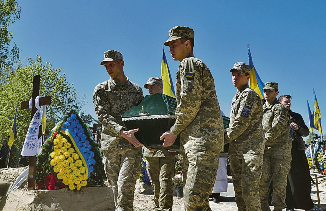 Funeral de un militar ucraniano caído en combate en Kreminna.