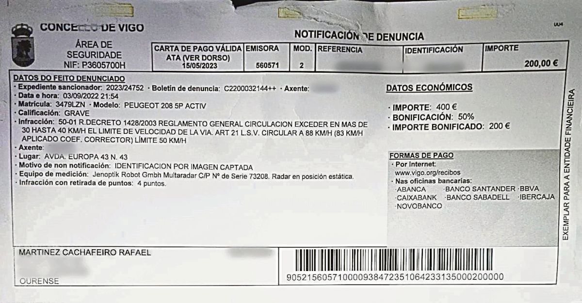 Documento del Concello de Vigo con la notificación de la multa a Rafael Martínez Cachafeiro.