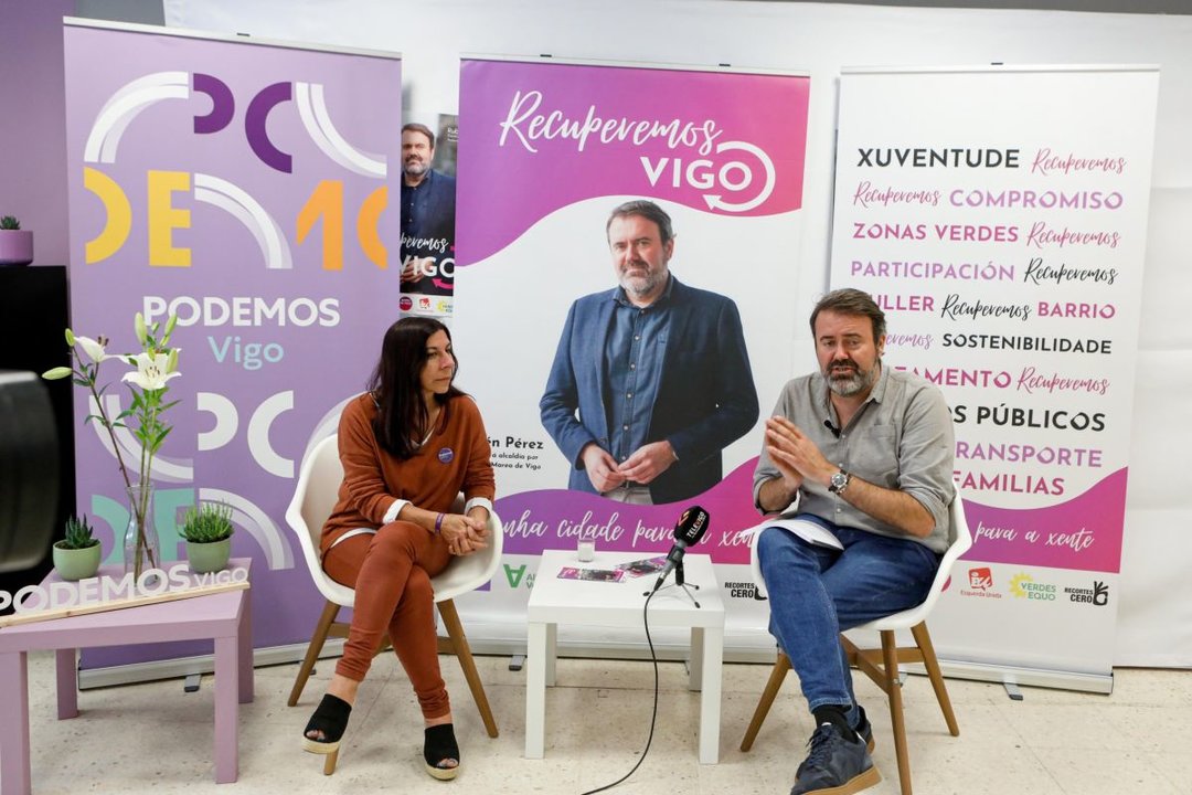 Meli Vázquez y Rubén Pérez, durante la presentación de las medidas.