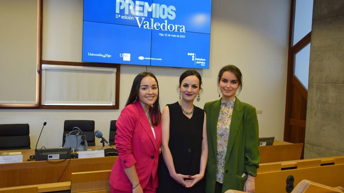 Cinthia Piñeiro, Ana Souto e Carmen Castrillo, na imaxe.