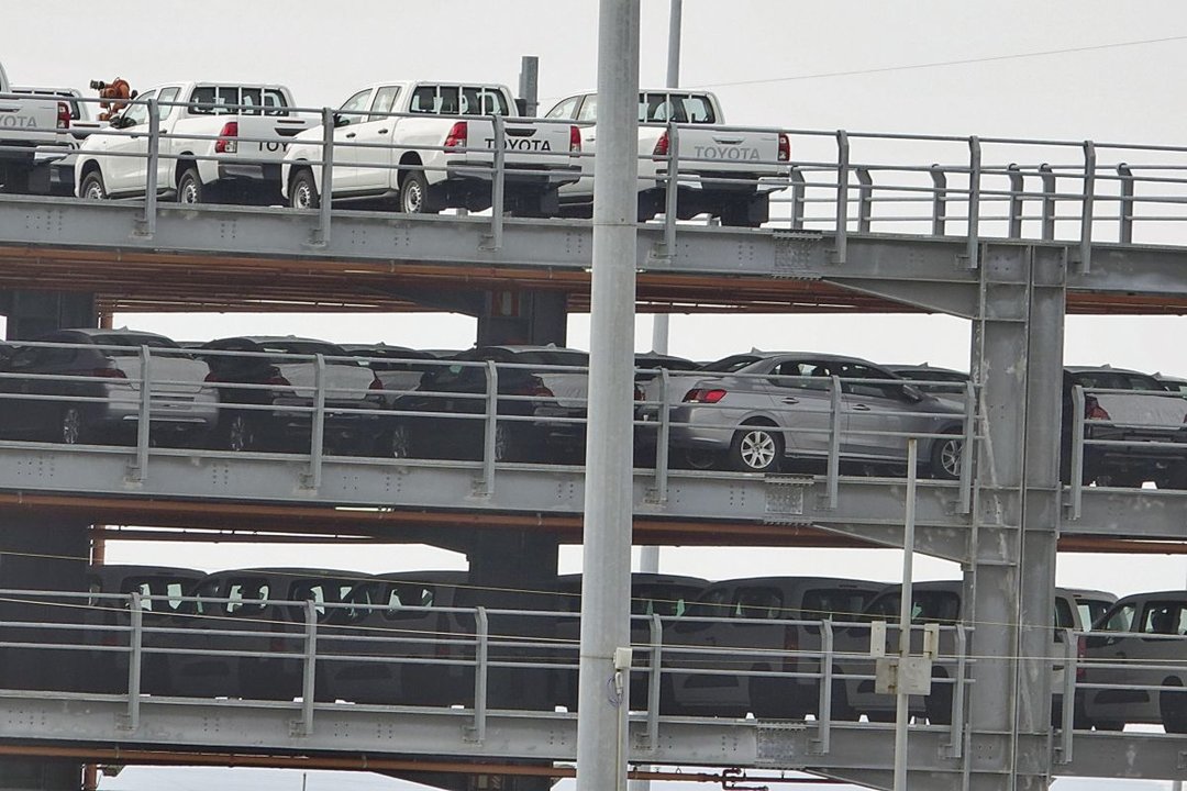 Coches de Toyota en la terminal de Bouzas, en este caso para la exportación.