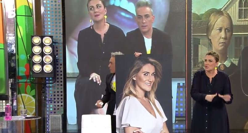 Captura del programa en el que el colaborador de Sálvame Kiko Hernández robó el cuadro de Carlota Corredera de los pasillos de Telecinco. // Sálvame
