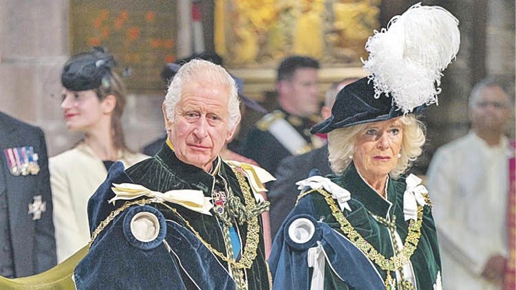 El rey Carlos III del Reino Unido, junto a su esposa, Camila.