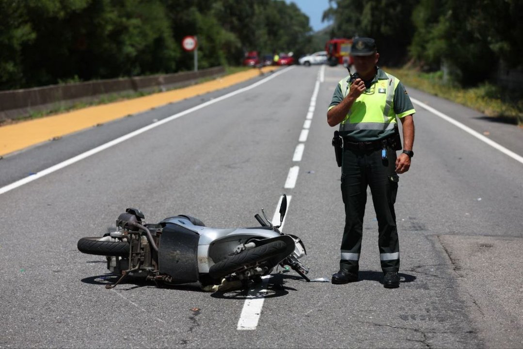 Imagen de otro de los accidentes de moto que se produjeron este mes, en este caso en A Guarda.