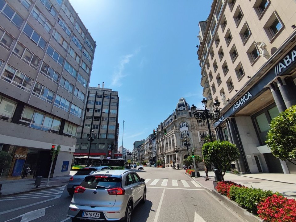 El ahorro creció de forma histórica durante la pandemia. En la imagen el centro financiero de Vigo, con los principales bancos.