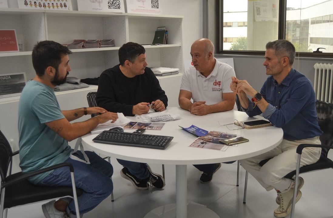 Manu Lourenzo, Diego Moreira y Enrique Varela en la reunión.