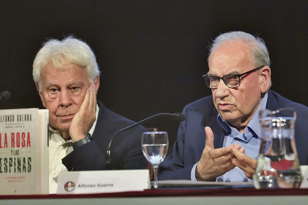 Felipe González y Alfonso Guerra, el miércoles en Madrid.