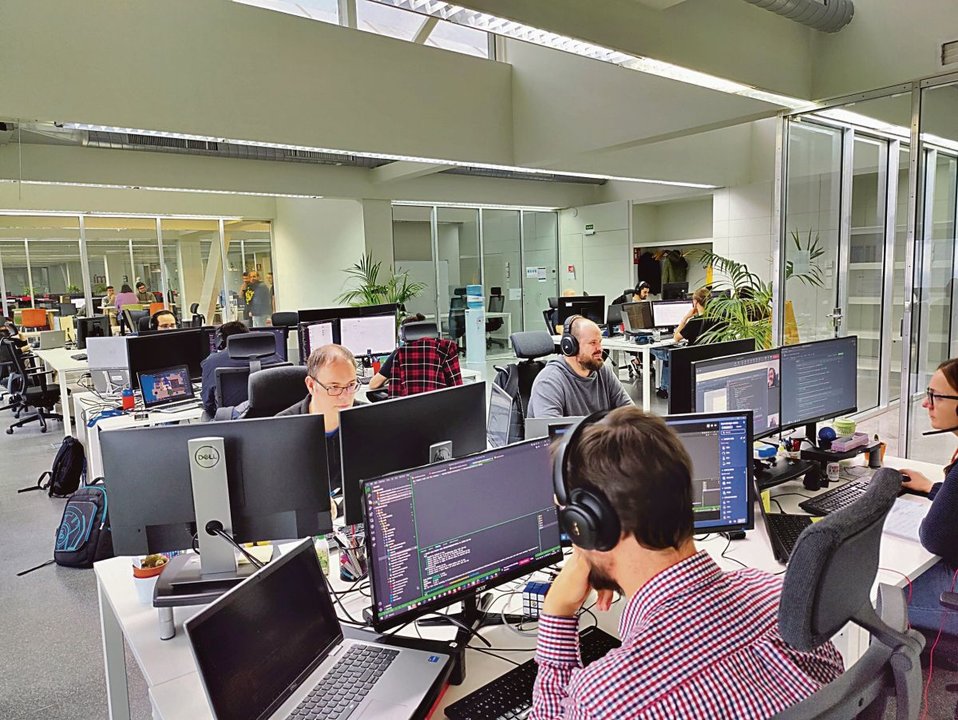 La empresa de software GBTEC cuenta con una treintena de profesionales en el edificio Citexvi del campus de Vigo.