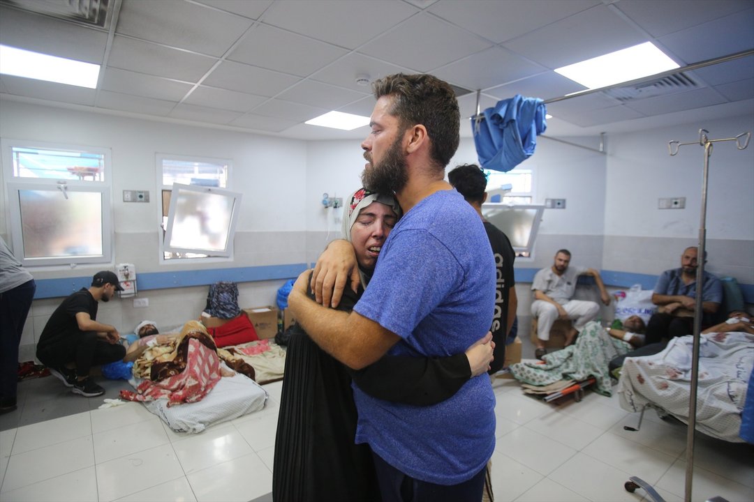 Los médicos atienden a los heridos en el conflicto entre Israel y Hamás en hospitales como el de Al Shifa. // Europa Press