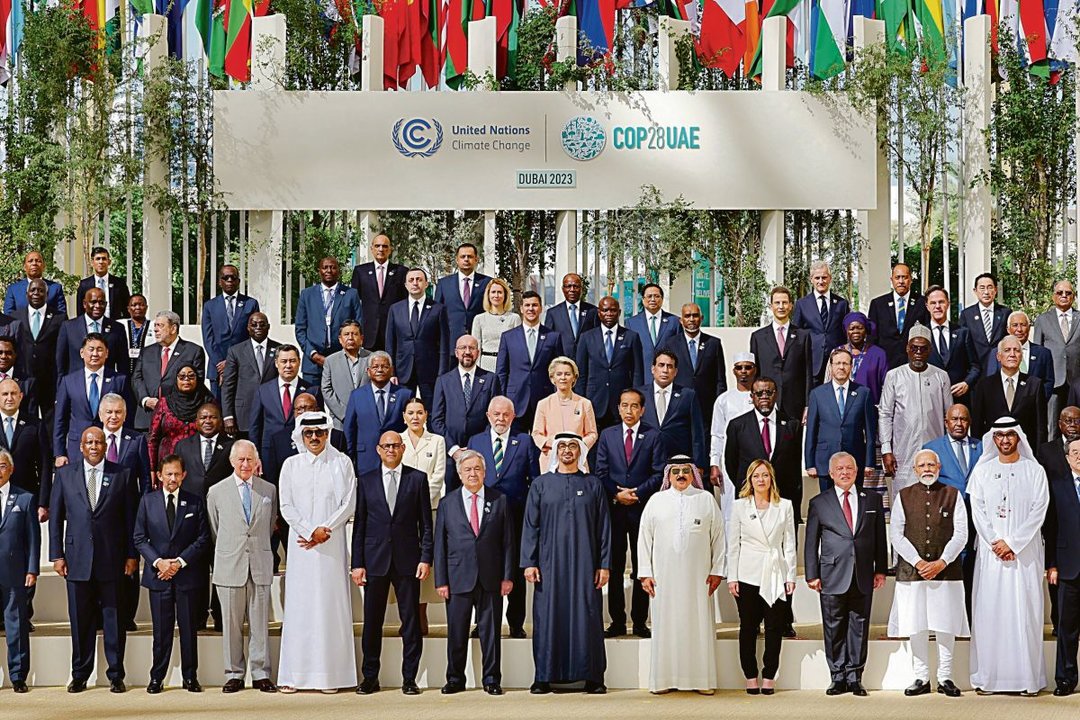 Parte de los líderes mundiales que participan en la cumbre del clima de Dubái.