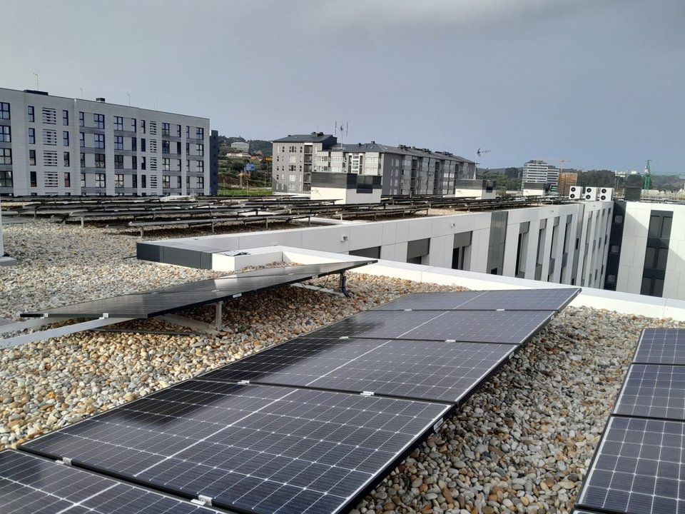 La instalación de paneles solares en edificios nuevos ya es obligado.
