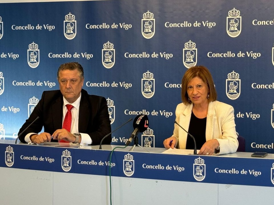 Venancio Salcines y Elena Espinosa, ayer en rueda de prensa.