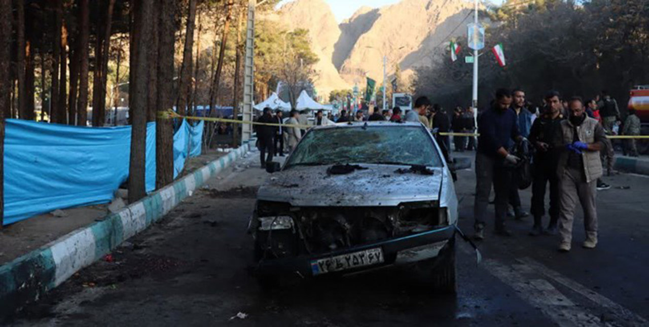 Daños materiales por el doble atentado ejecutado cerca de la tumba en Kermán de Qasem Soleimani.