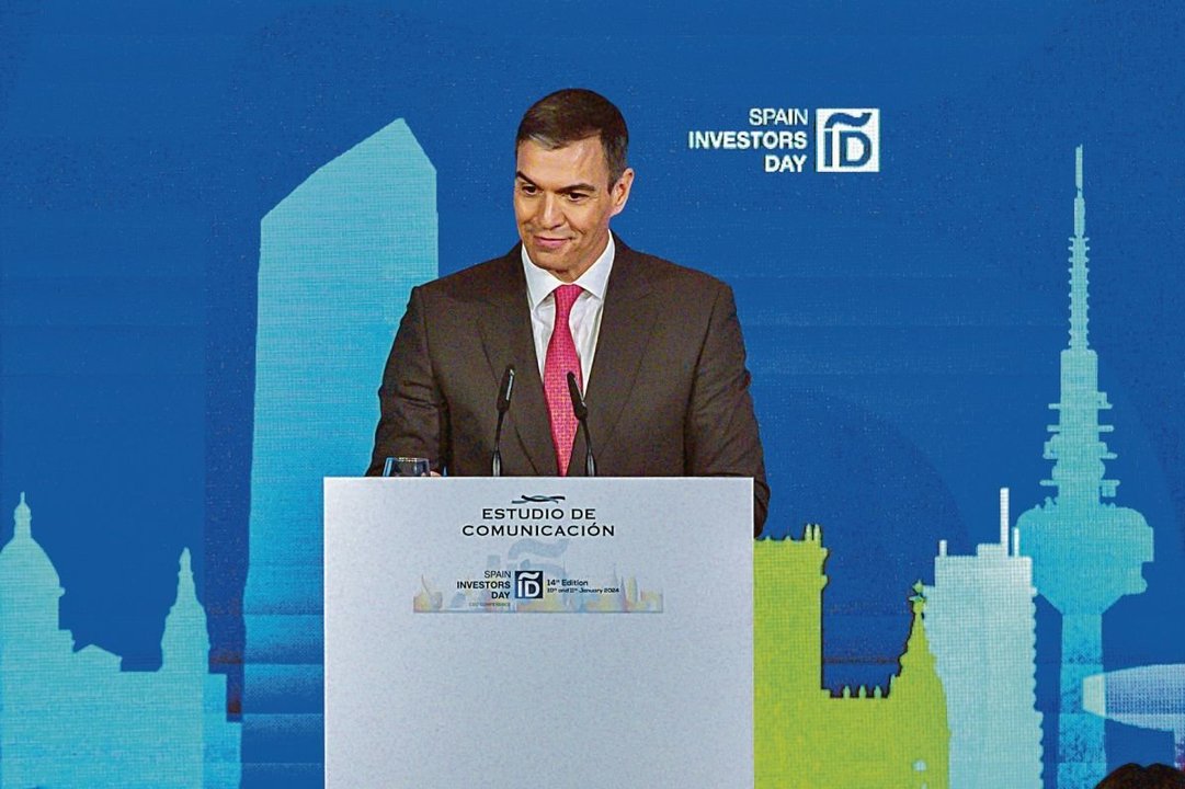 El presidente del Gobierno, Pedro Sánchez, habla durante la clausura del Día del Inversor.