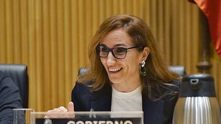 La ministra de Sanidad, Mónica García, durante la Comisión.