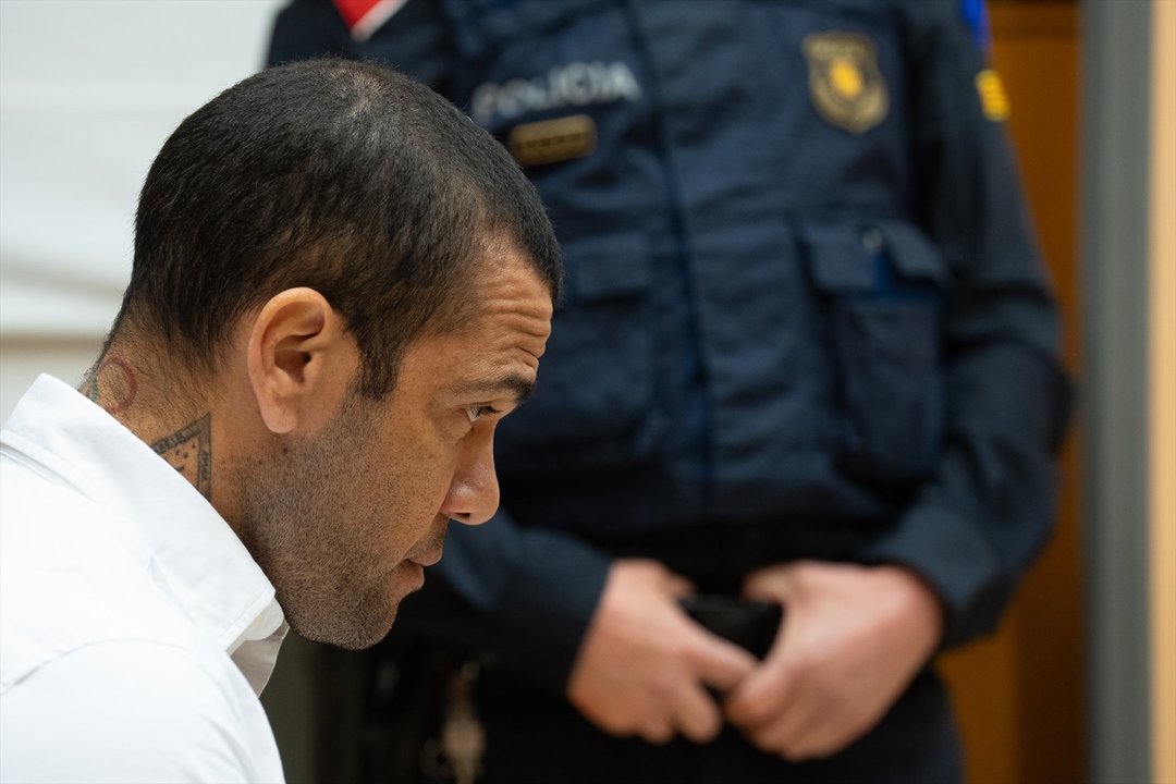 El exfutbolista Dani Alves durante el juicio en la Audiencia de Barcelona. // Europa Press