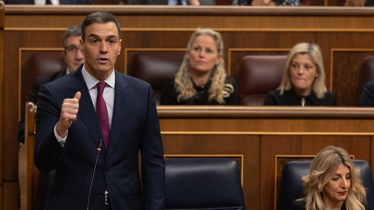 El presidente del Gobierno, Pedro Sánchez, interviene durante una sesión de control al Gobierno. // Europa Press