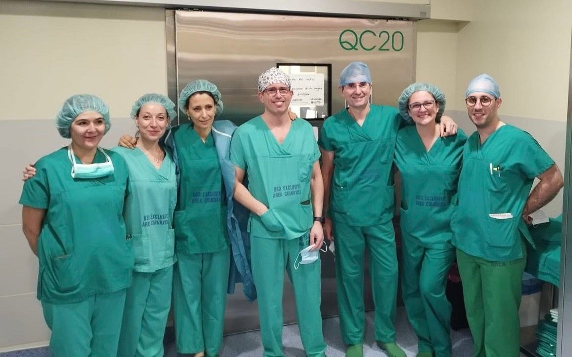 El equipo quirúrgico que operó en Vigo a la paciente