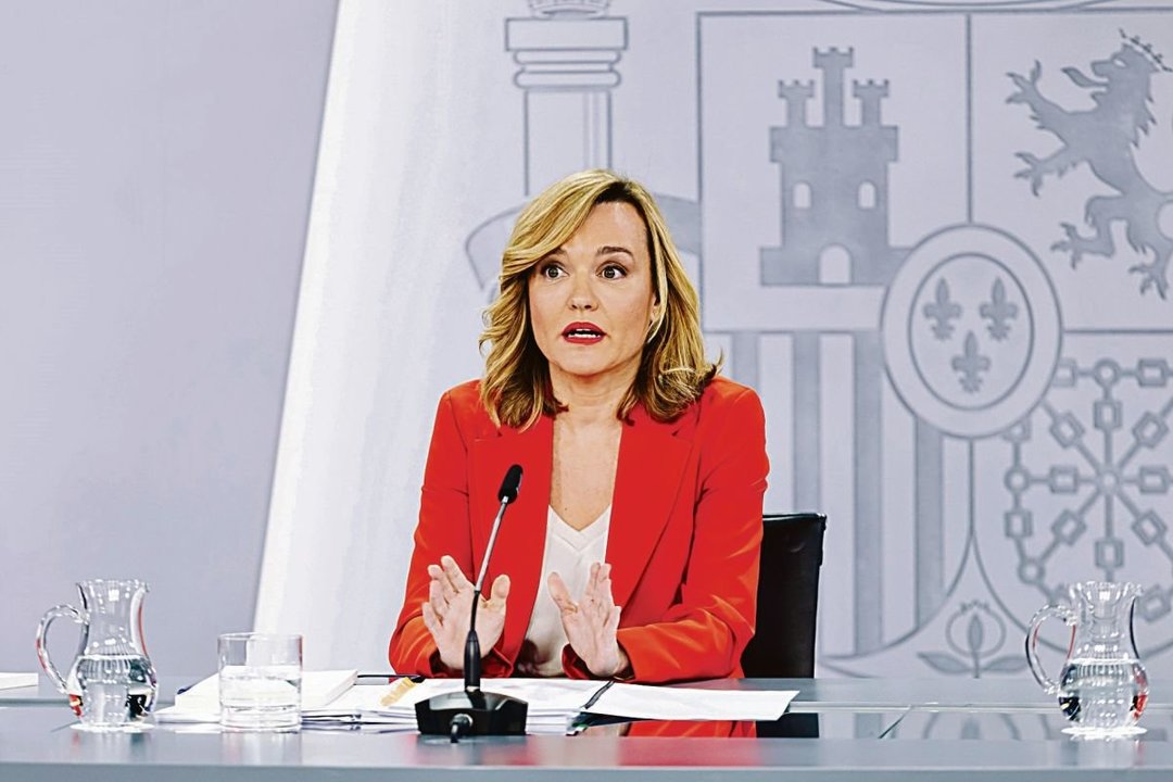 La ministra Pilar Alegría, ayer tras el Consejo de Ministros.