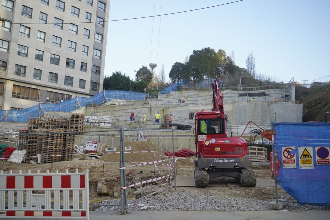 El sector de la construcción registró en febrero una bajada de un 16% de parados en Vigo.