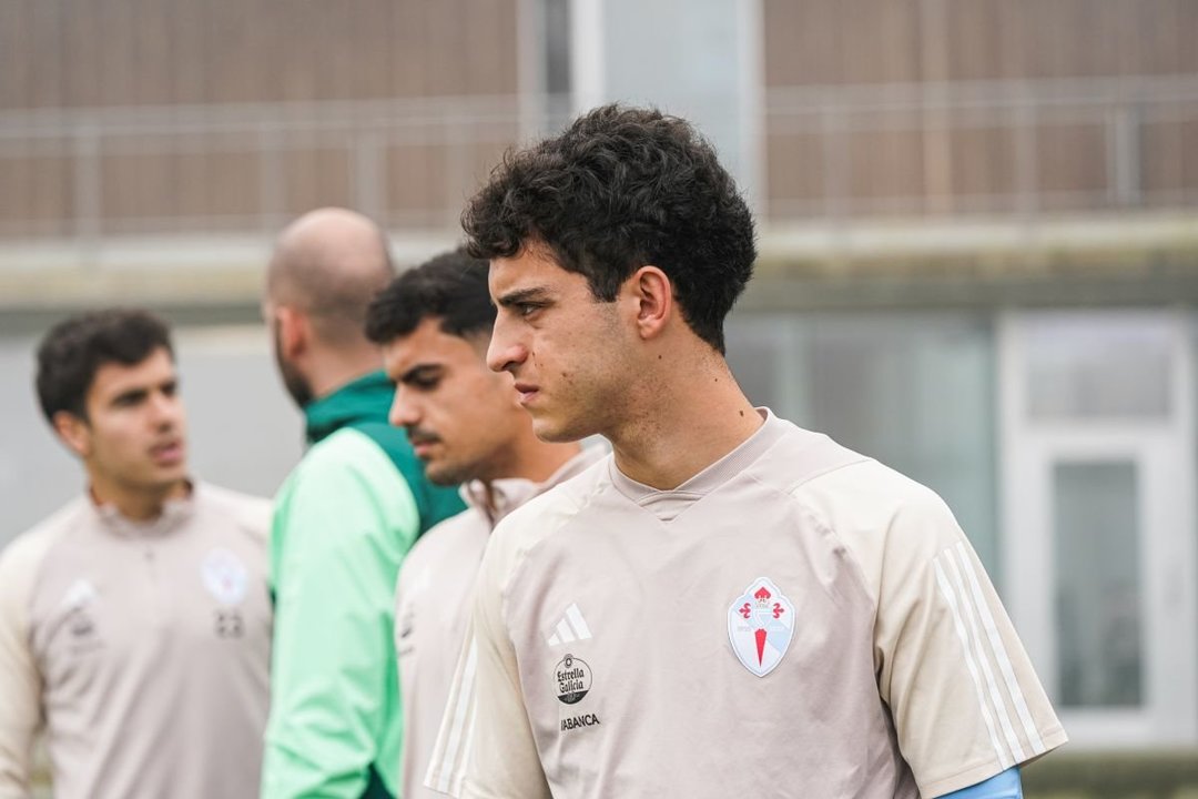 Los jugadores del filial Damián y Hugo Álvarez, en un entrenamiento con el primer equipo.